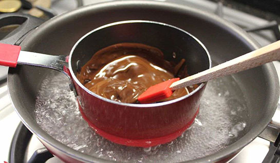 Benmari Usulü Çikolata Eritme